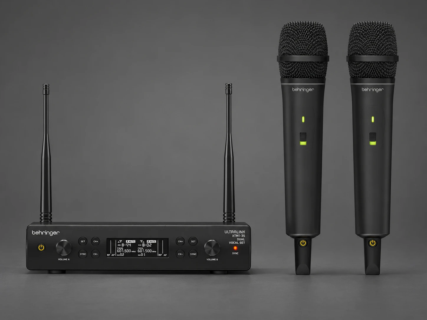 To trådløse mikrofoner – Behringer XTM1-35
