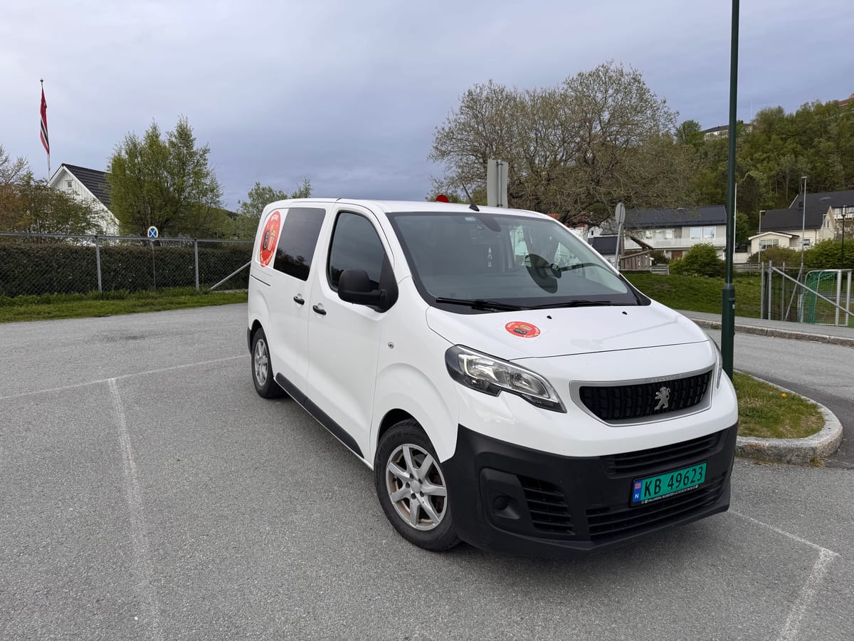 Peugeot Expert varebil til leie i Bodø – hovedbilde