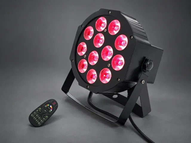 LED PAR-lys 12x12W RGBWA+UV med fjernkontroll til leie i Bodø