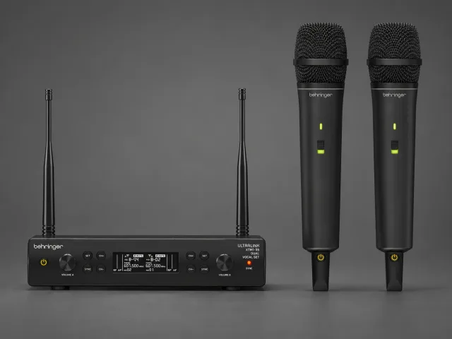 To trådløse mikrofoner – Behringer XTM1-35